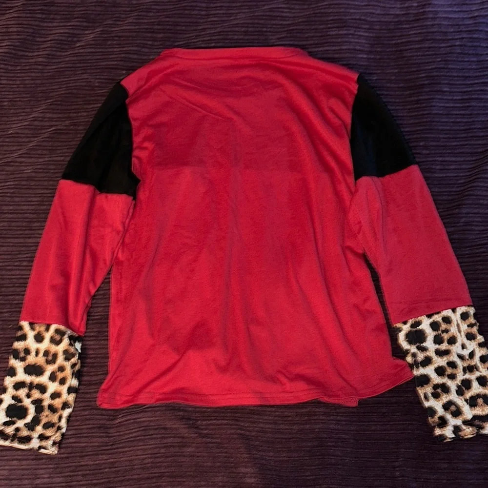 Leopard Accent Long Sleeve Shirt - Red and Black - Picture 3 of 3